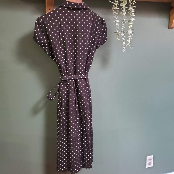 GLENSPORT Collection | Button up Pleated A Line Dress with Belt - Picture 2 of 5